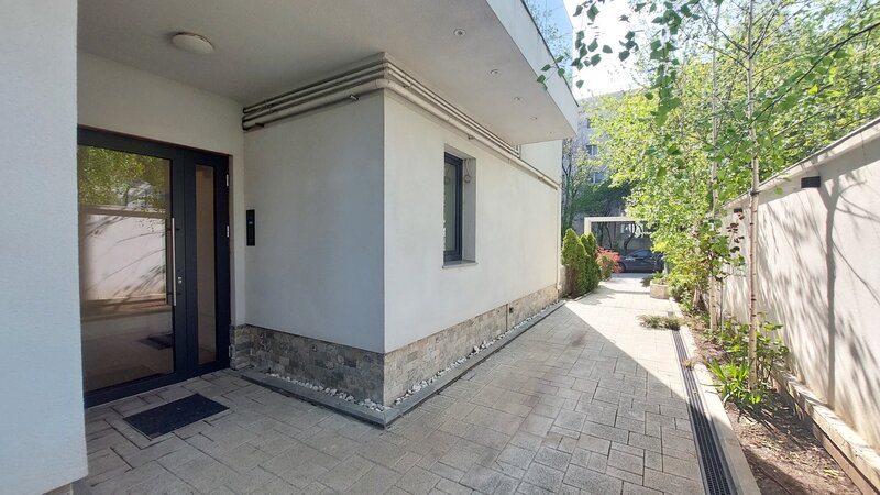 Aviatiei, studio 44mp, bloc tip boutique, la 800m metrou Aurel Vlaicu